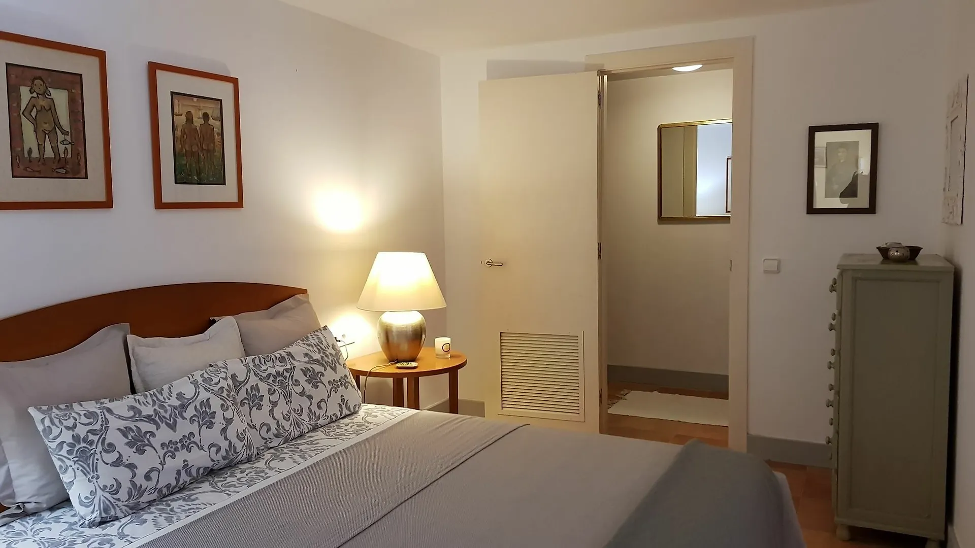 Guests' Suite Of Villa Tamarit Hiszpania
