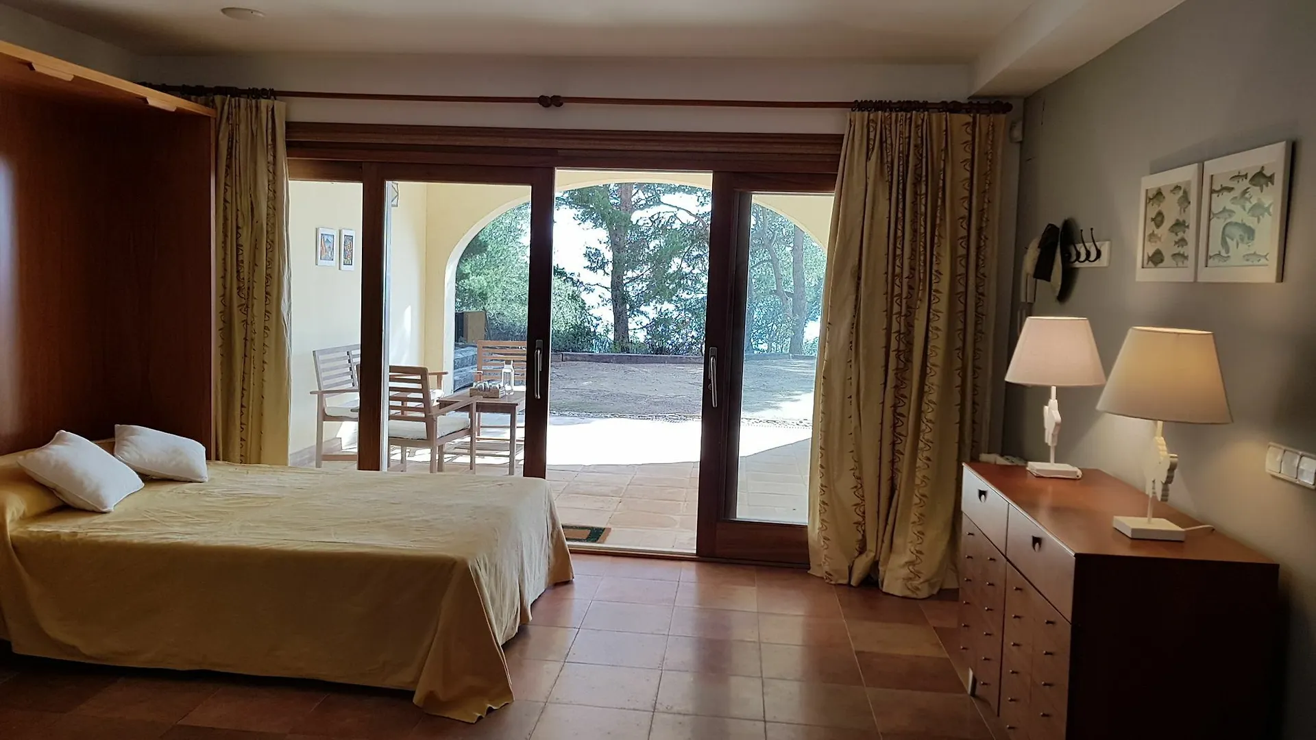 *** Hotel Guests' Suite Of Villa Tamarit Hiszpania